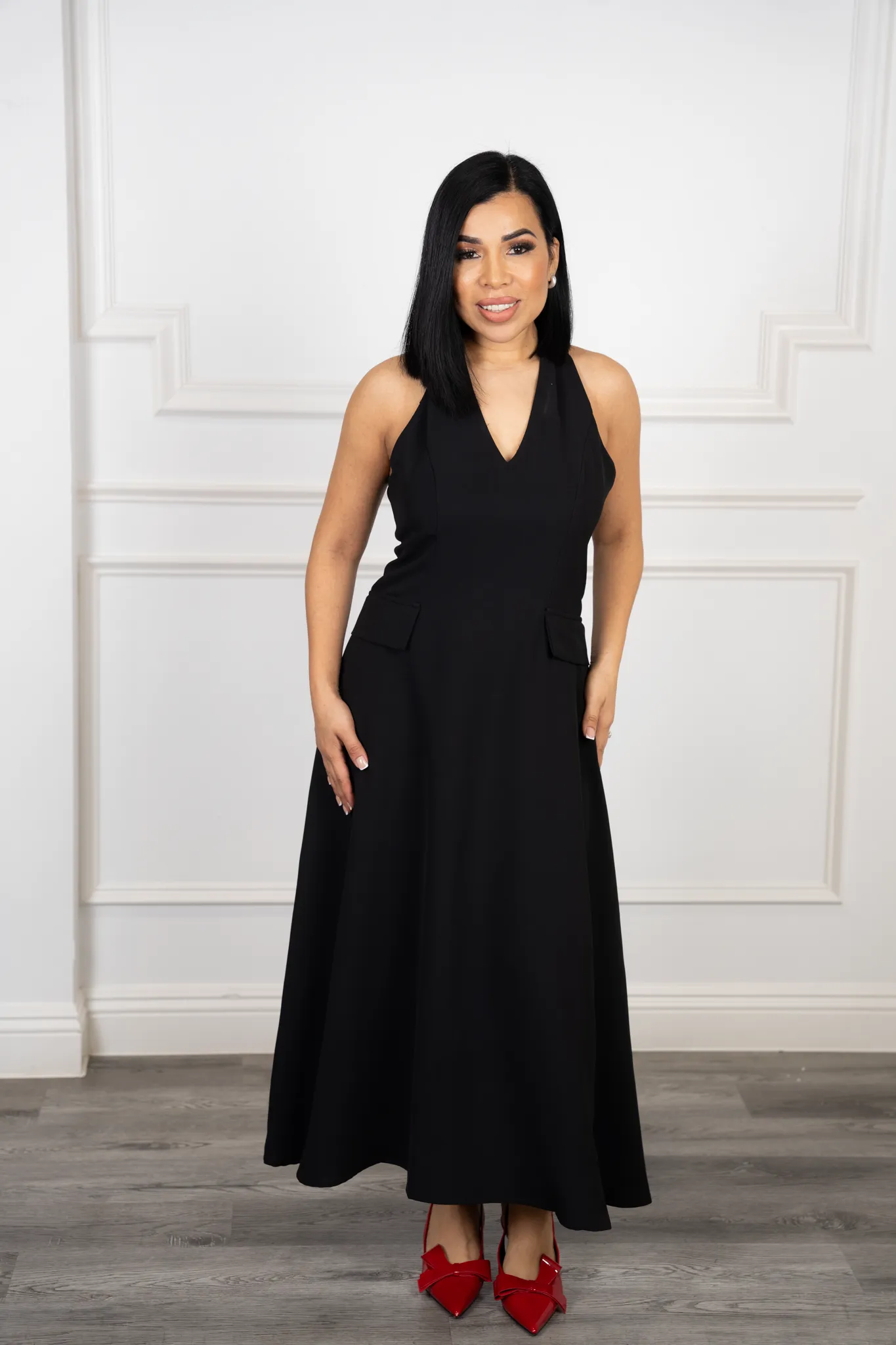Fiona - Black Solid Classic Dress