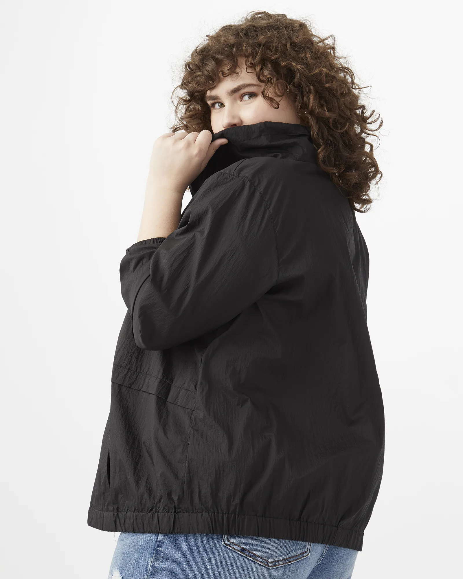 Kai Funnel-Neck Windbreaker | Black
