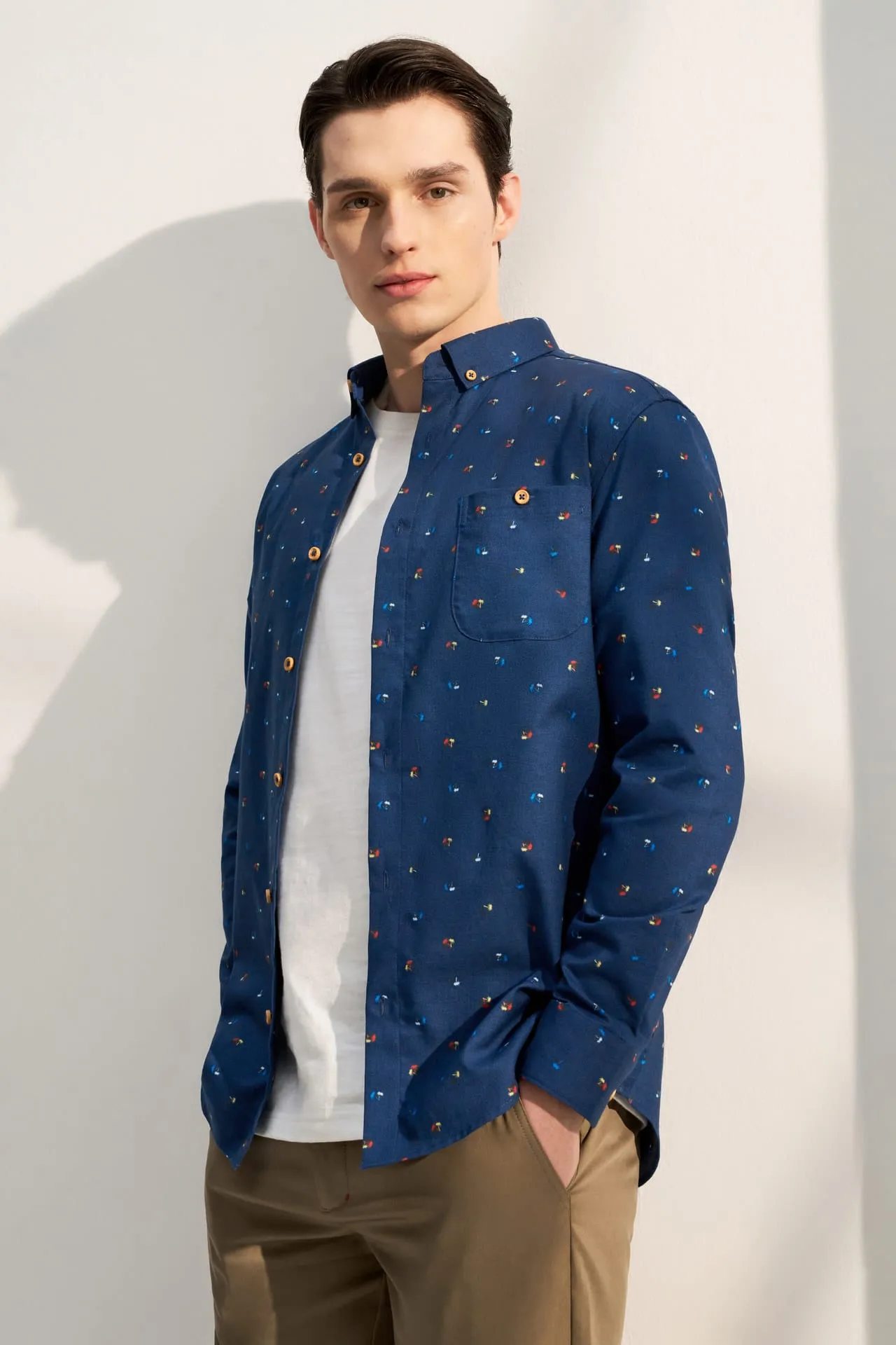 Small Palm Tree All Over Print Casual Shirt in Smart Fit