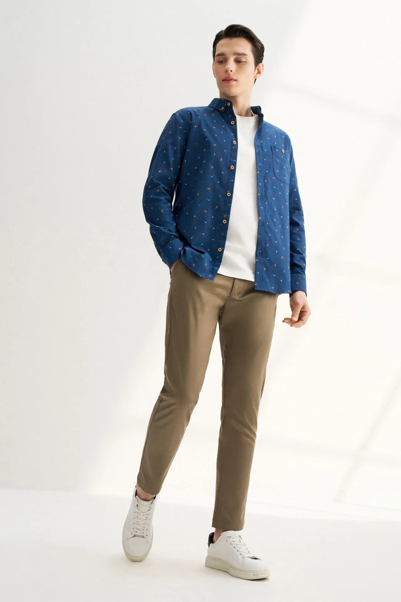 Small Palm Tree All Over Print Casual Shirt in Smart Fit